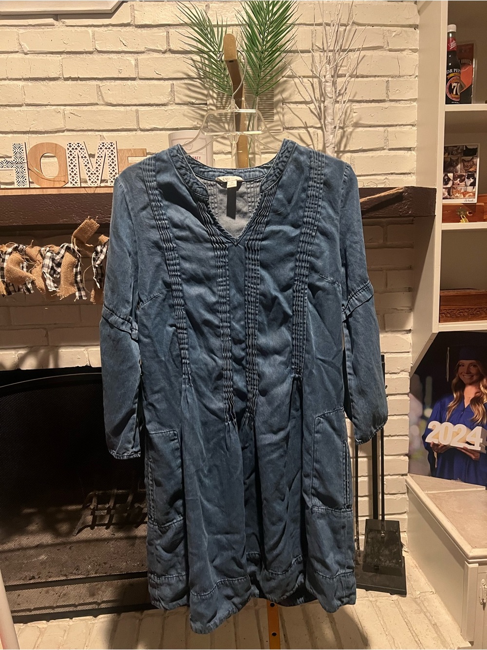 Denim dress with pockets